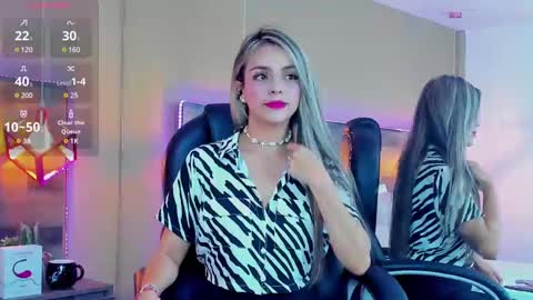 Snapshot of maylinfox chatting on January 10, 1:09 pm MaylinFox online show from January 10, 1:09 pm