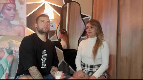 Snapshot of maylinfox chatting on September 29, 1:43 am MaylinFox online show from September 29, 1:43 am