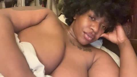 mayluvsu online show from March 14, 9:21 am