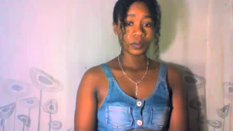 Snapshot of mayrah5 chatting on February 5, 5:09 am mayrah online show from February 5, 5:09 am