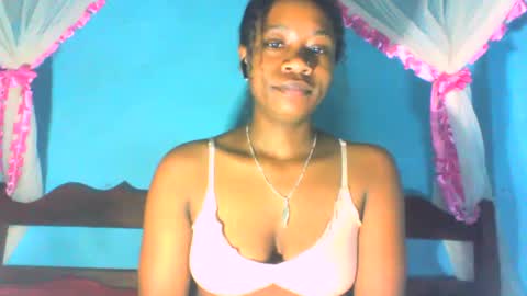 Snapshot of mayrah5 chatting on March 7, 5:17 pm mayrah online show from March 7, 5:17 pm