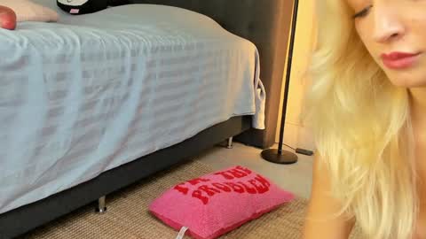 Maze online show from October 14, 1:57 pm