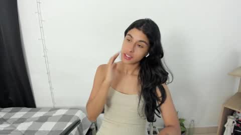 Snapshot of mazikeen_18 chatting on September 24, 12:15 pm mazikeen_18 online show from September 24, 12:15 pm