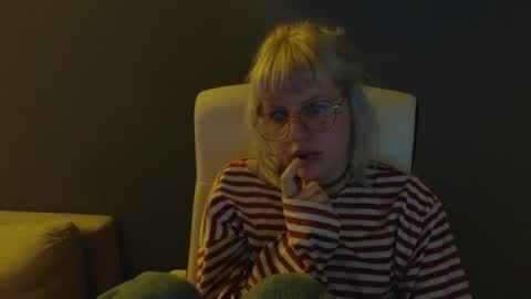 Roze online show from May 16, 12:24 am