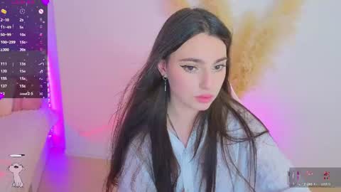 Dina online show from August 3, 7:08 pm