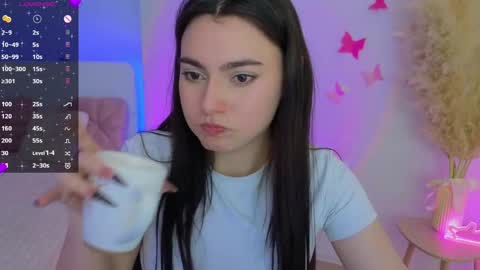Dina online show from April 30, 8:57 pm