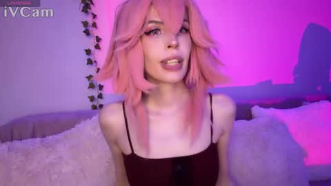 Nicole online show from June 9, 7:35 pm