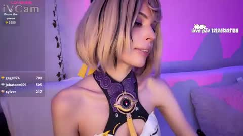 Nicole online show from August 4, 7:31 pm