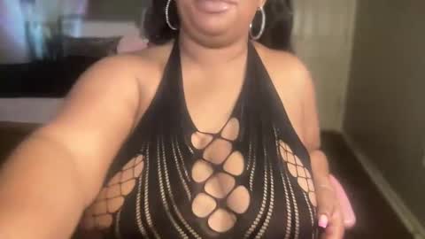 Snapshot of meetsouthernpeach chatting on February 22, 5:55 am Southern Peach online show from February 22, 5:55 am