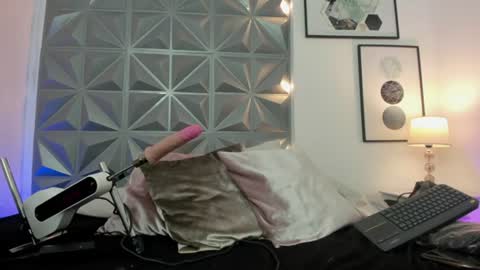 megan__monroe online show from June 13, 4:54 am