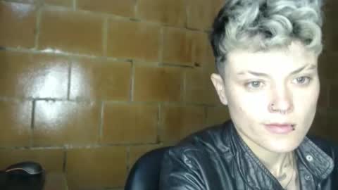 Megan and sophi online show from April 27, 3:03 am