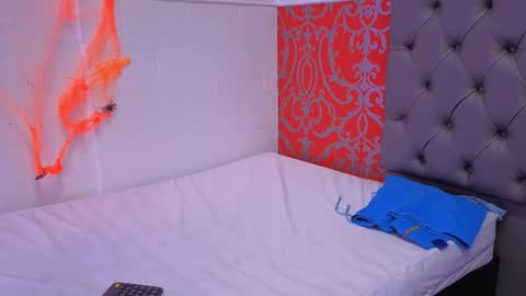 megan_jall online show from October 28, 5:19 pm