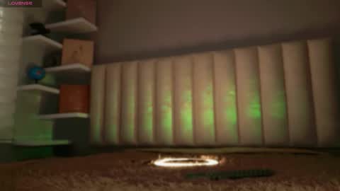     online show from February 5, 12:41 pm