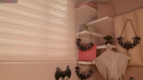     online show from October 10, 1:16 pm