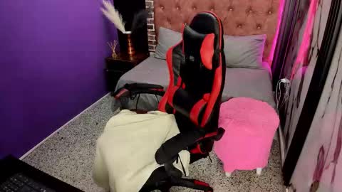 MEGAN online show from March 14, 4:19 pm