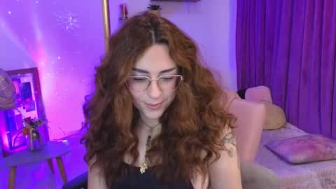                 Laura                 online show from March 6, 11:44 pm