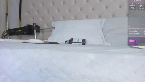 Snapshot of megan_rous2 chatting on October 5, 5:01 am megan online show from October 5, 5:01 am
