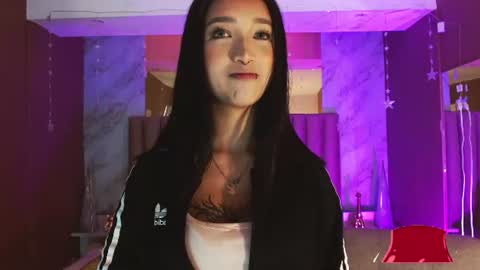 megan_saint online show from June 21, 2:32 pm