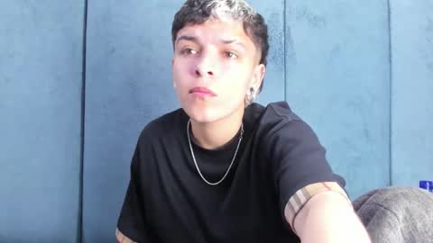 megan_thompsonn_ online show from June 11, 2:44 am