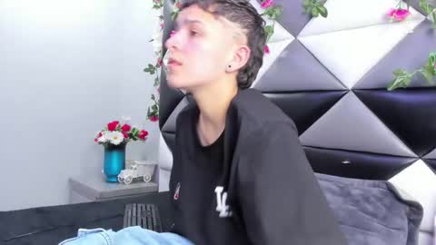 megan_thompsonn_ online show from September 11, 2:34 am