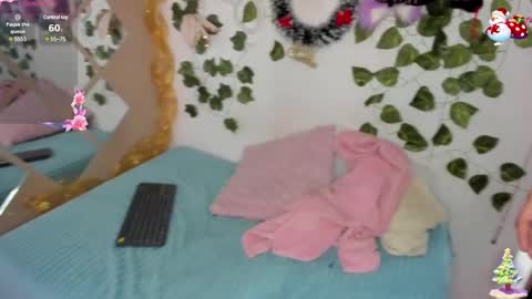 Snapshot of megan_xoxo1 chatting on December 26, 12:59 pm Megan online show from December 26, 12:59 pm
