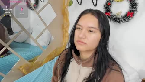 Snapshot of megan_xoxo1 chatting on December 2, 1:01 pm Megan online show from December 2, 1:01 pm