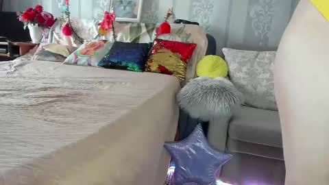 Snapshot of meganfox3325 chatting on February 11, 7:54 am Nicki--------- Welcome to my Room online show from February 11, 7:54 am