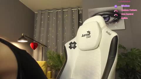 MeganieX online show from March 3, 4:40 am