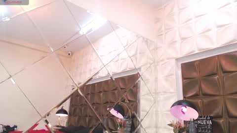 Snapshot of meganlarsson chatting on October 14, 11:46 am meganlarsson online show from October 14, 11:46 am
