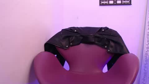 MEGAN online show from July 7, 2:09 pm