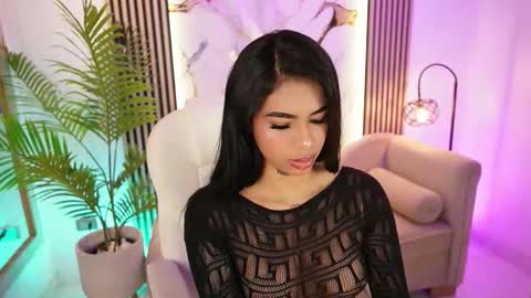 Megan Lowell online show from November 18, 10:22 pm