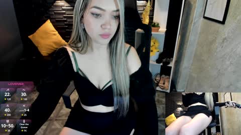 Snapshot of megann_hill chatting on January 13, 1:39 pm Megan online show from January 13, 1:39 pm