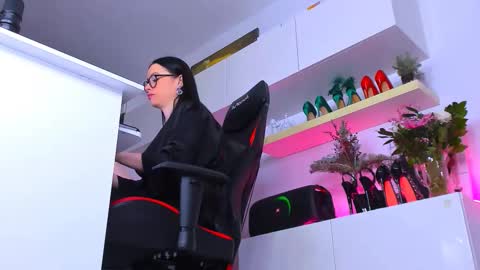 Megan online show from February 18, 4:39 pm