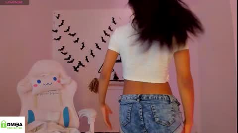 Snapshot of meganthompsonn chatting on October 2, 7:52 pm Megan online show from October 2, 7:52 pm