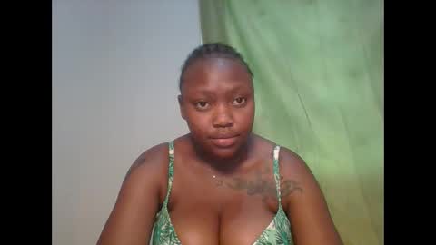 Snapshot of meghan_spice chatting on September 22, 11:41 am meghan_spice online show from September 22, 11:41 am