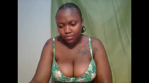 Snapshot of meghan_spice chatting on October 8, 4:22 pm meghan_spice online show from October 8, 4:22 pm