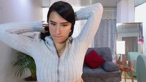 Snapshot of mei_naughtycat chatting on March 5, 7:17 pm Mei online show from March 5, 7:17 pm