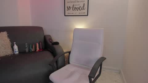 melan_owen online show from December 19, 11:13 am