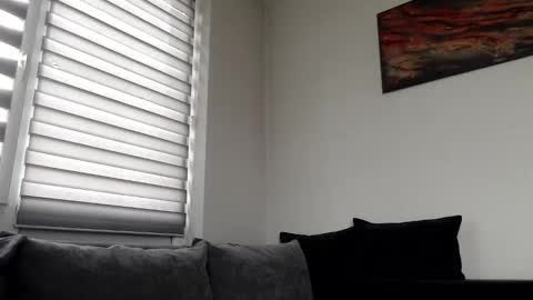 Snapshot of melani_a chatting on March 3, 11:58 am Melania online show from March 3, 11:58 am