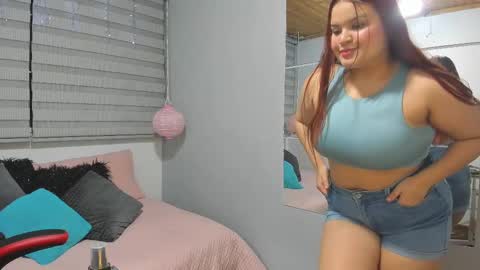 Snapshot of melanie_hh chatting on December 28, 4:19 am Melanie online show from December 28, 4:19 am