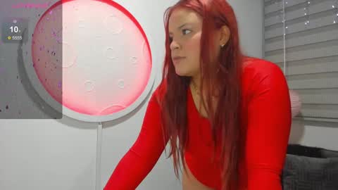 Snapshot of melanie_hh chatting on February 11, 4:12 am Melanie online show from February 11, 4:12 am