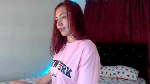 Snapshot of melanie_roux_ chatting on September 10, 9:04 pm Melanie roux online show from September 10, 9:04 pm