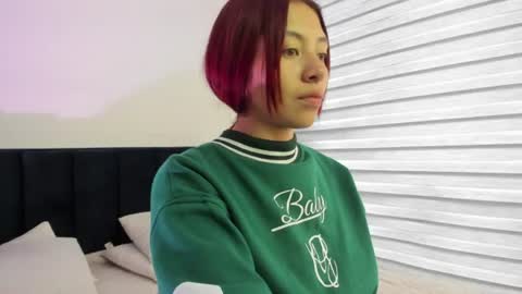 Melanie roux  online show from June 16, 12:28 pm