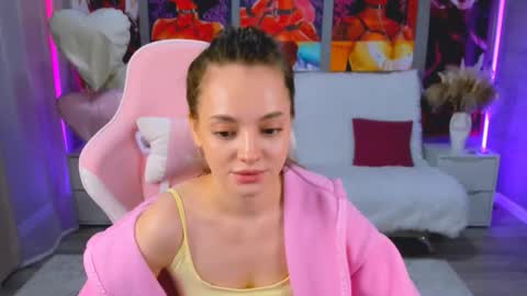 MelanieAlves online show from March 10, 6:12 pm