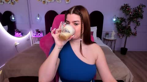 Melanie online show from March 15, 5:04 pm