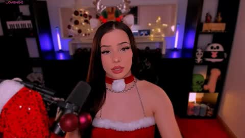 Melanie  online show from December 20, 7:18 pm