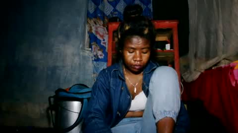 melanih online show from June 14, 2:24 am