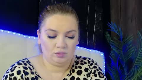 melanniebrown online show from April 27, 4:42 am