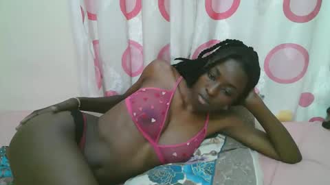 Snapshot of meldeeh chatting on September 19, 10:03 am meldeeh online show from September 19, 10:03 am