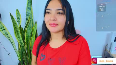    Independent model online show from May 2, 9:18 pm